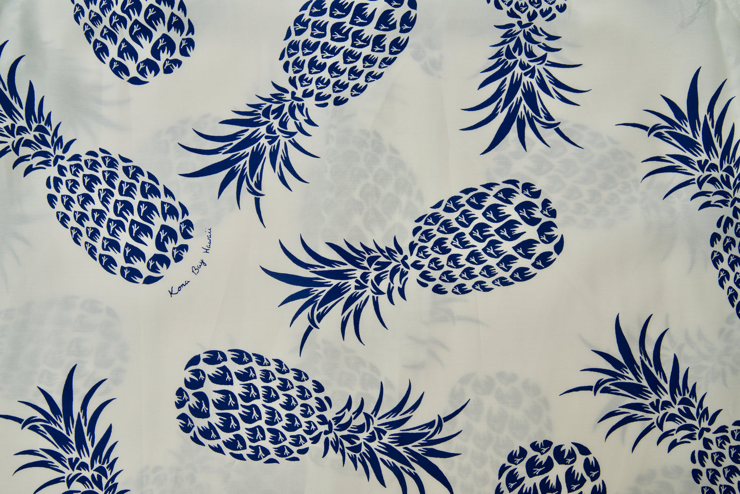 2018 Pineapple White x Blue