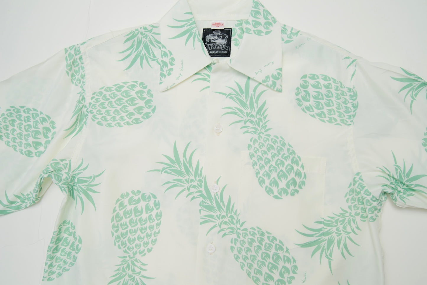 2017 Pineapple White