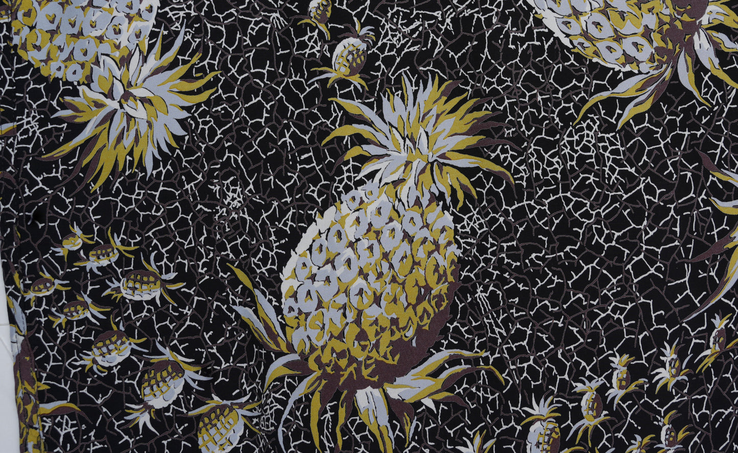 2026 Pineapple Black